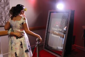 magic mirror photo booth