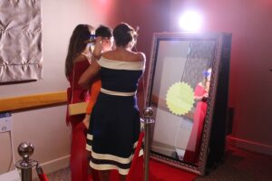 magic mirror photo booth